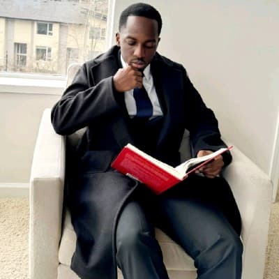 Marthens reading a book