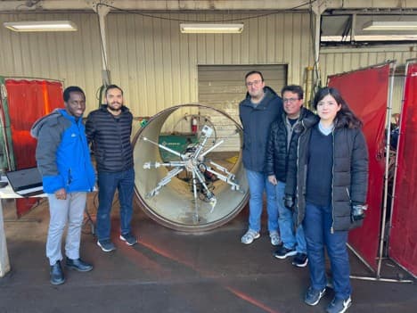 Team with the full-scale in-pipe welding robot